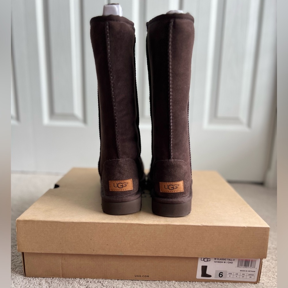 UGG Classic Tall II - Picture 4 of 5